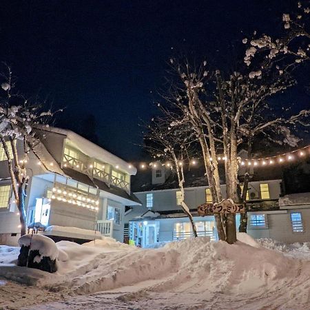 モンブラン白馬ファミリア バケーションハウス Vila Hakuba Exterior foto